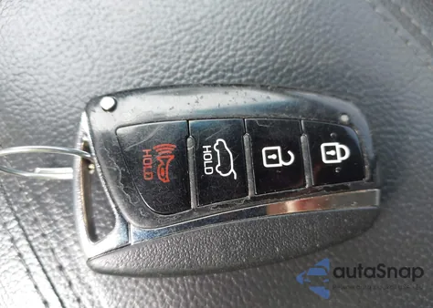 2018 Hyundai Santa Fe Sport 2.4L из США, поврежденный, VIN 5NMZU3LB8JH064296